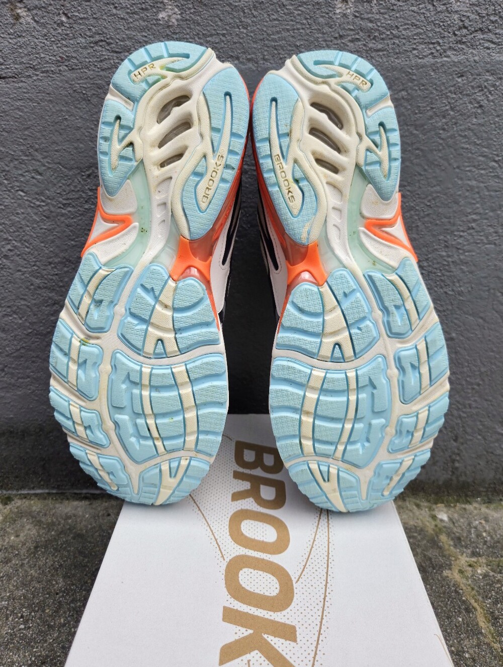 Brooks Adrenaline GTS 4 Y2K Retro Sneakers Men’s 10.5 Like New W/OG Box - Picture 8 of 9
